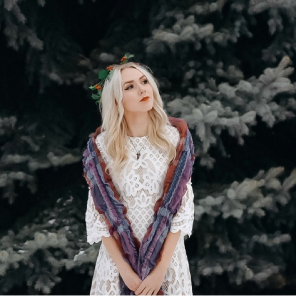 Elegant White Lace Mini Dress